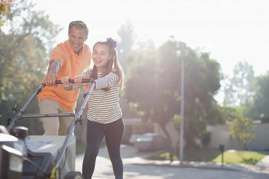 self propelled battery powered lawn mower